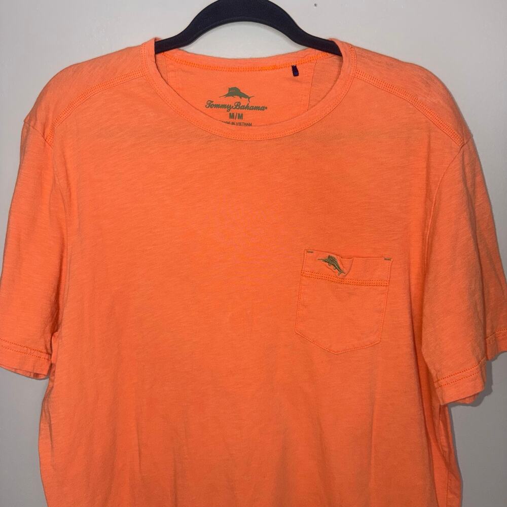 Tommy Bahama Pocket Tee Mens Size Medium Orange Short Sleeve Casual Work T-Shirt